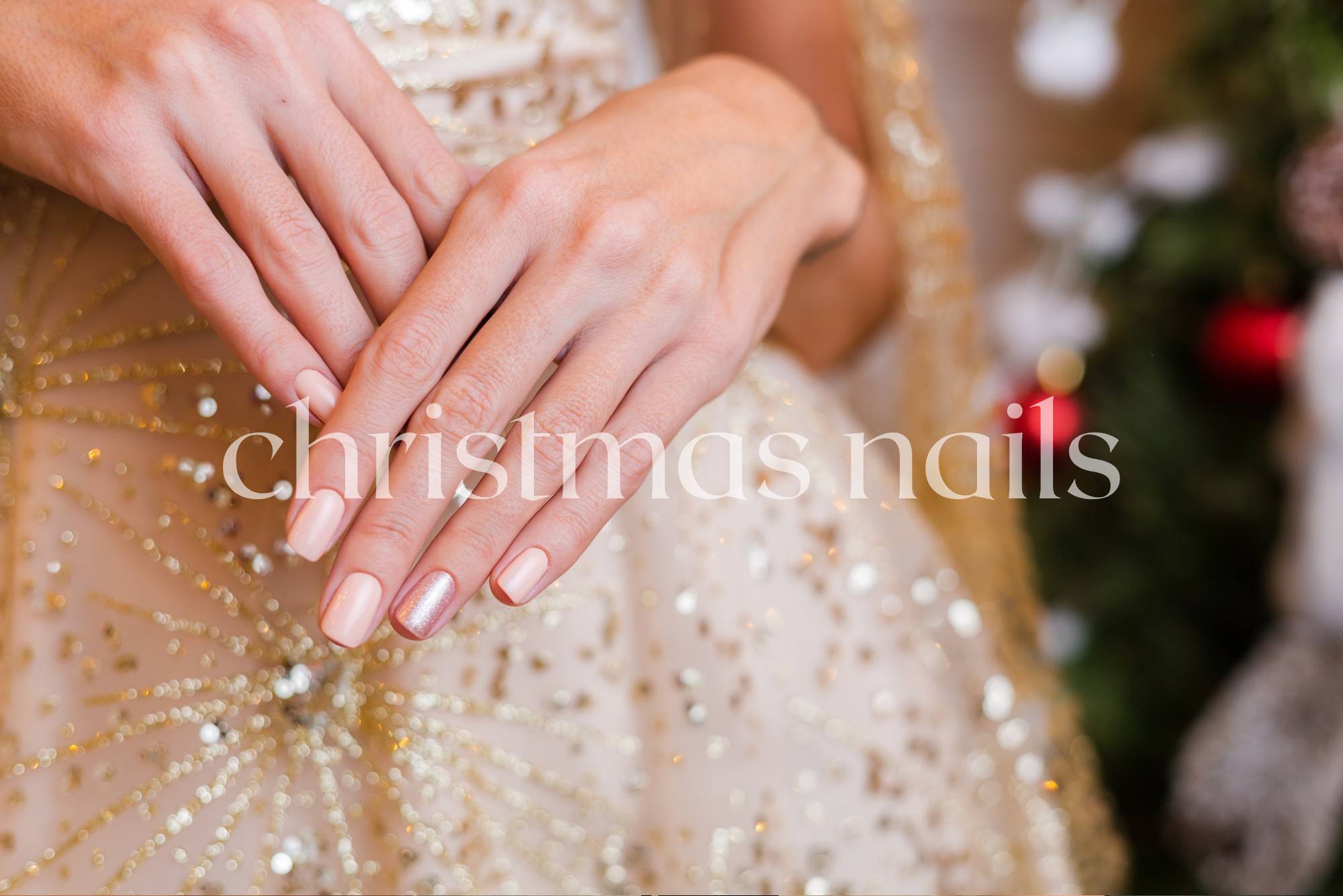 Christmas nails: 4+1 ιδέες για χριστουγεννιάτικα μανικιούρ που θα ξεχωρίσουν